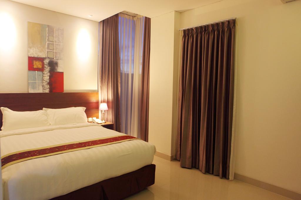 Miko Hotel Makassar Macáçar Exterior foto